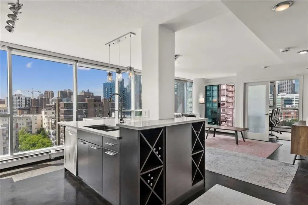 188 15 Avenue SW, #909