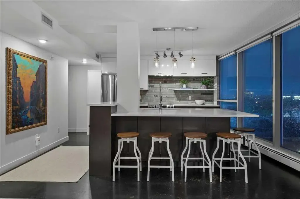 188 15 Avenue SW, #909