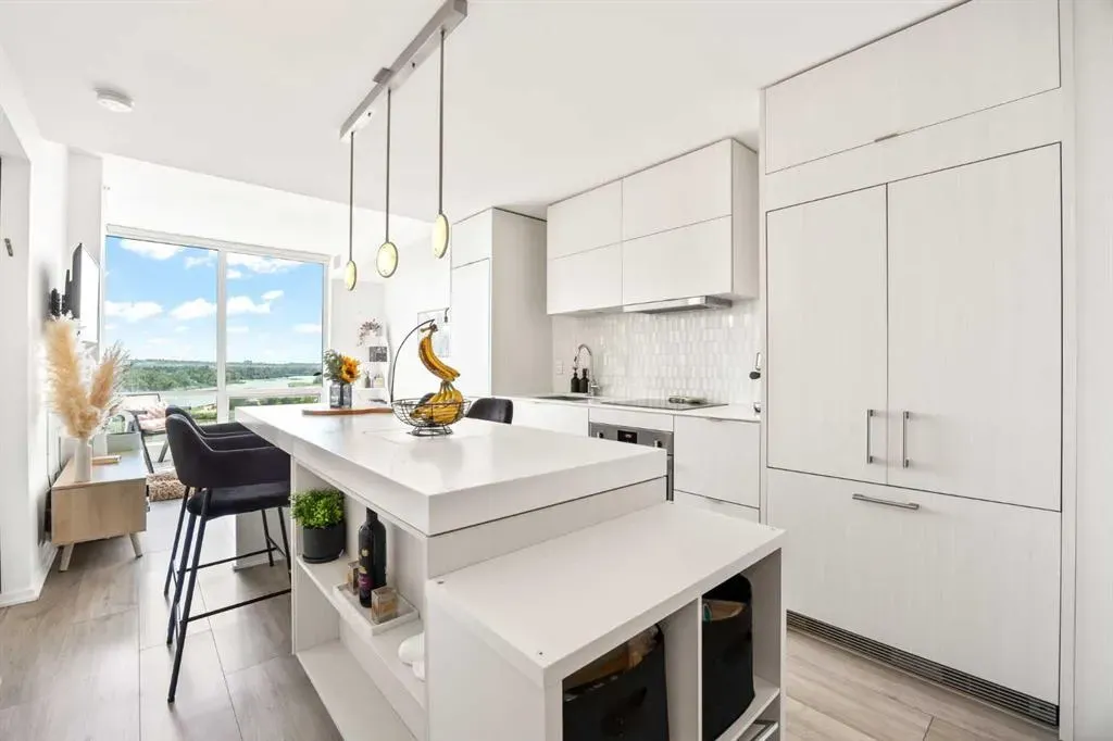 615 6 Avenue SE, #808