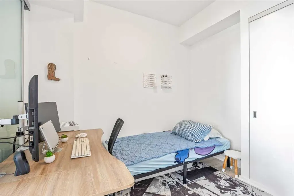 615 6 Avenue SE, #808