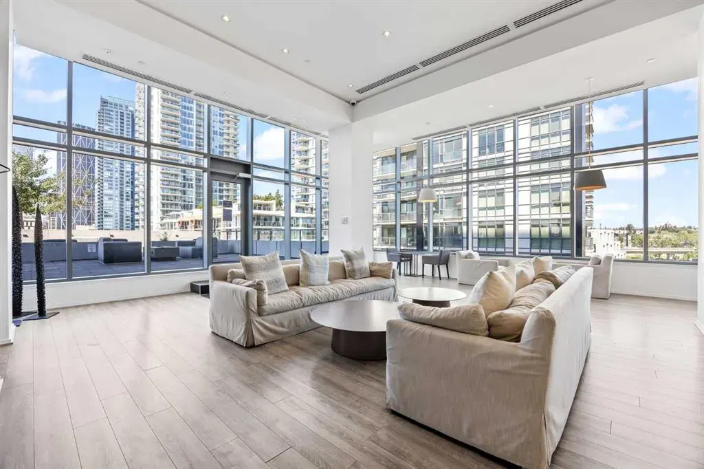 615 6 Avenue SE, #808