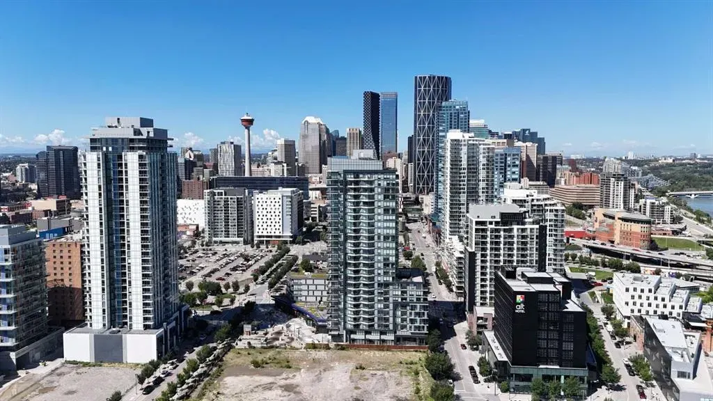 615 6 Avenue SE, #808