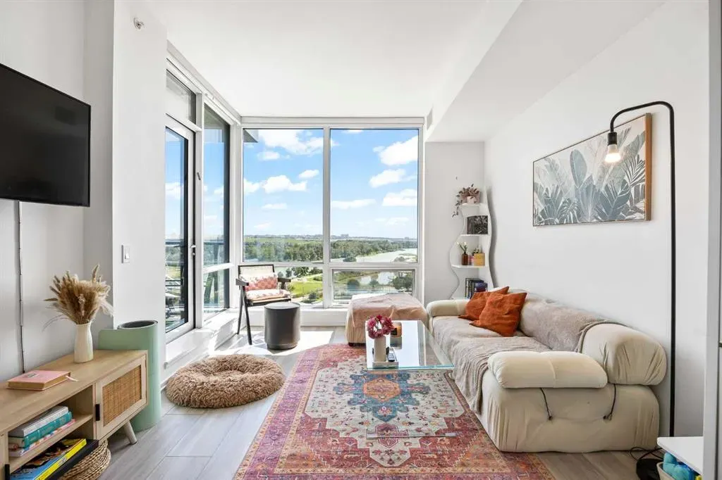 615 6 Avenue SE, #808