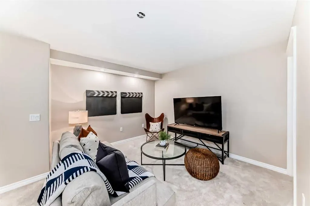 100 Coopers Common SW, #105