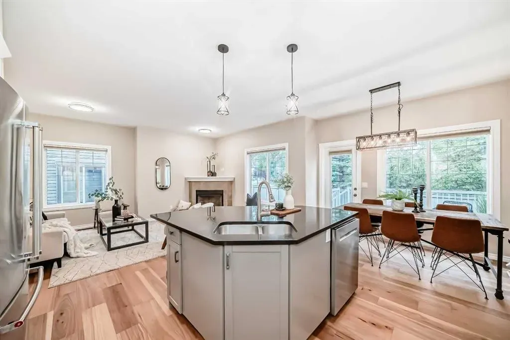 100 Coopers Common SW, #105