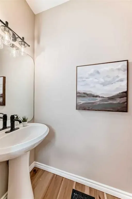 100 Coopers Common SW, #105