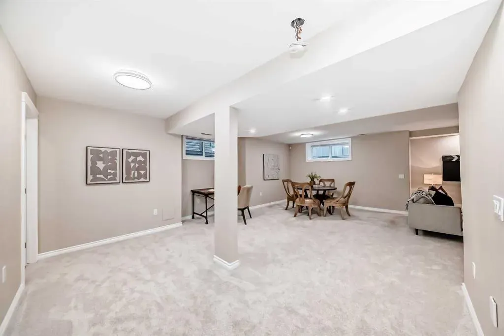 100 Coopers Common SW, #105