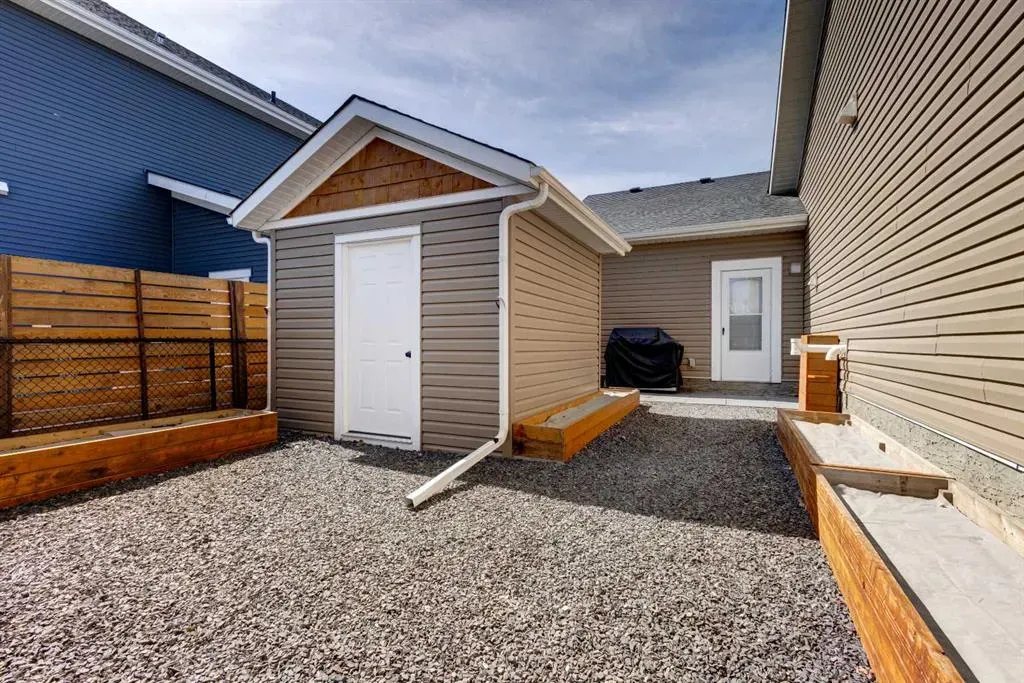 348 Boulder Creek Crescent SE