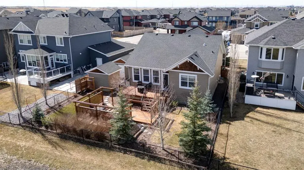 348 Boulder Creek Crescent SE