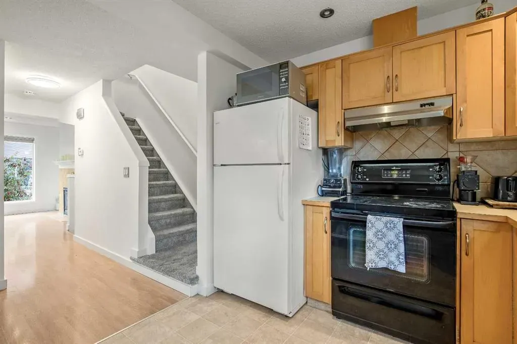 137 Bridlewood Lane SW