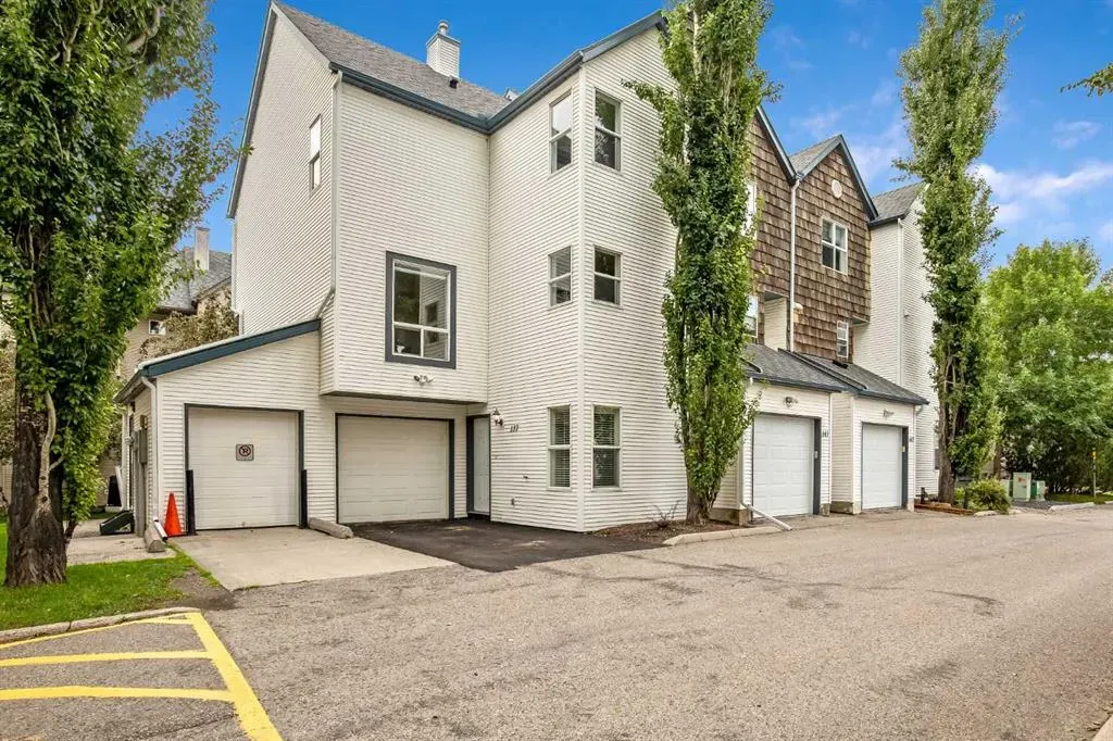 137 Bridlewood Lane SW
