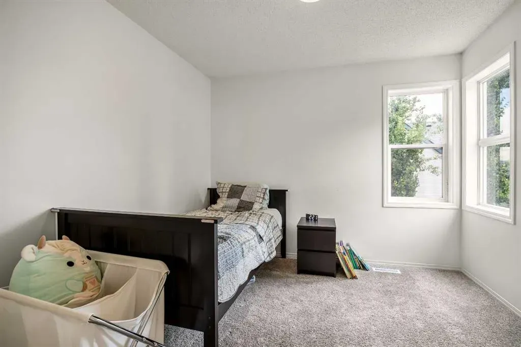137 Bridlewood Lane SW