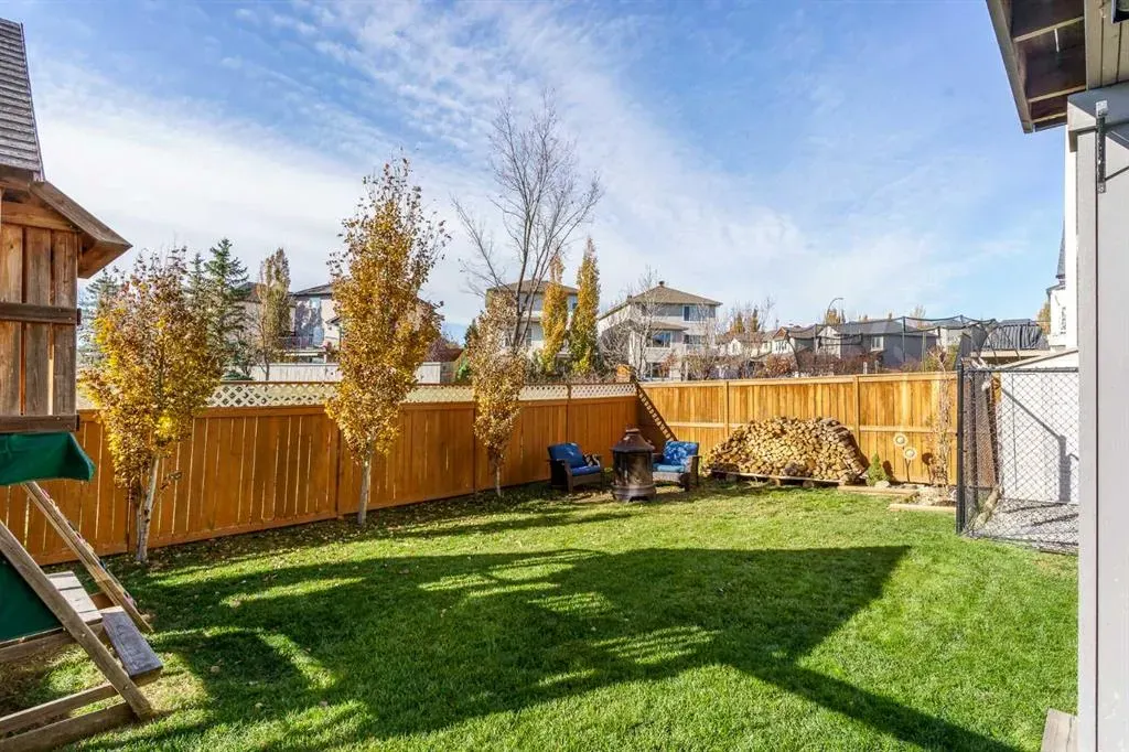 507 Westmount Close