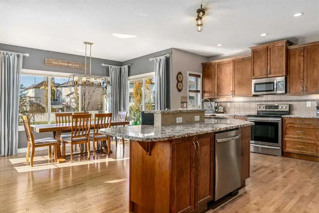 507 Westmount Close