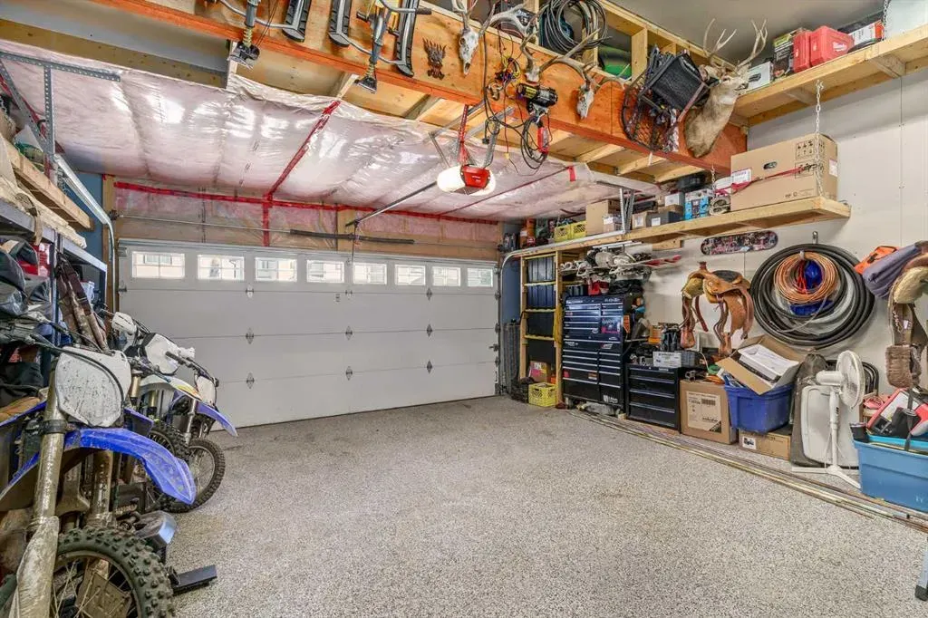 507 Westmount Close