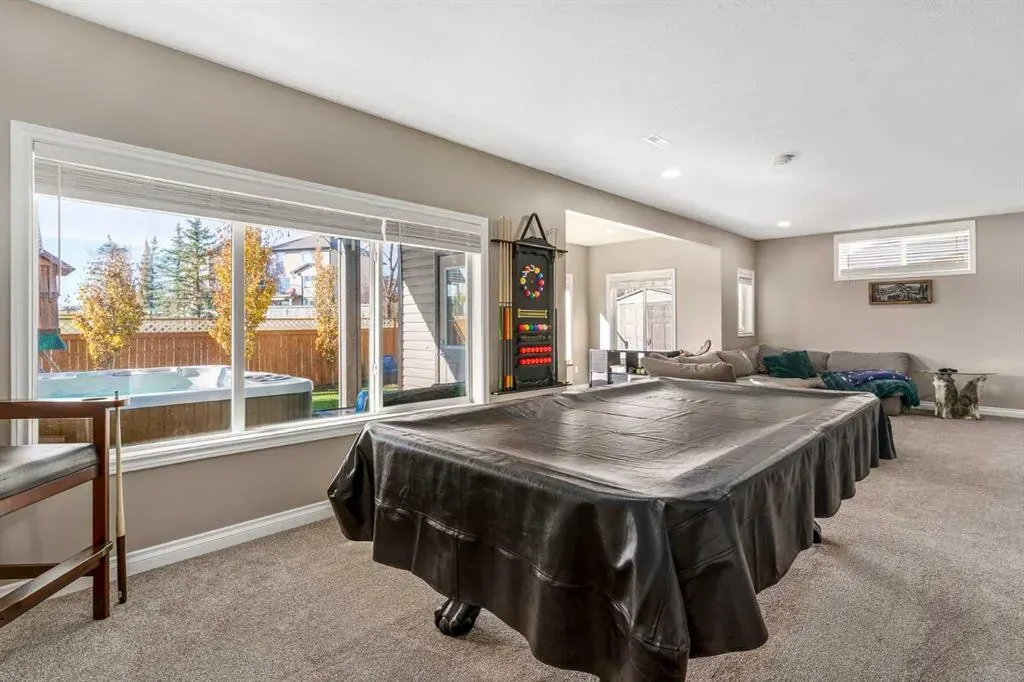 507 Westmount Close