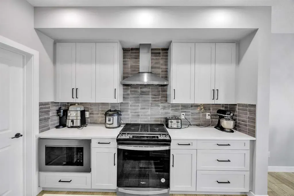 148 Cornerbrook Road NE