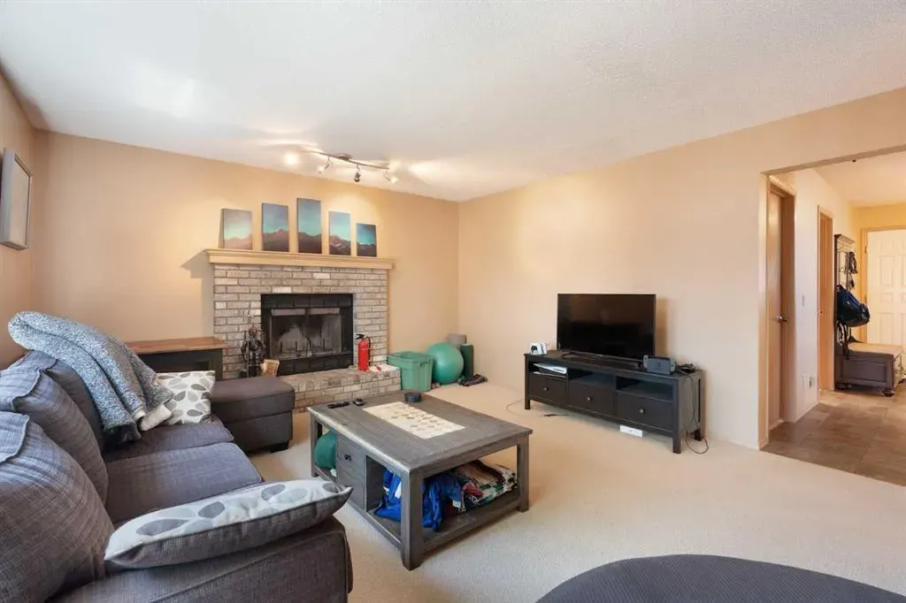 113 Sierra Vista Terrace SW