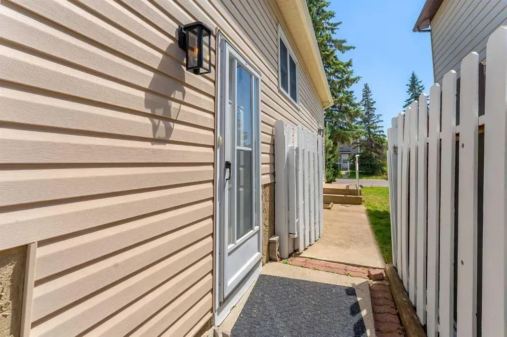 199 Cedardale Road SW