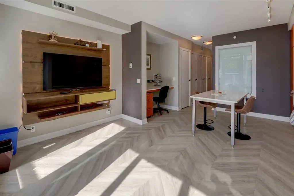 222 Riverfront Avenue SW, #246