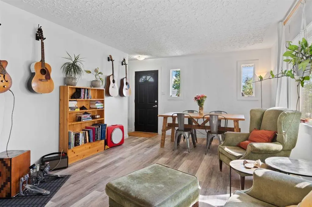 228 Lynnwood Drive SE