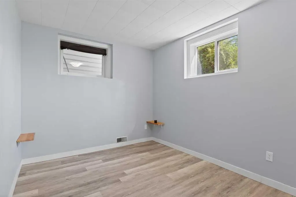 228 Lynnwood Drive SE