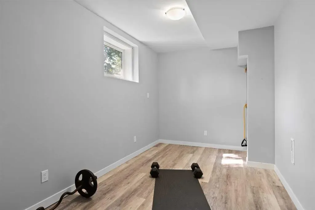 228 Lynnwood Drive SE