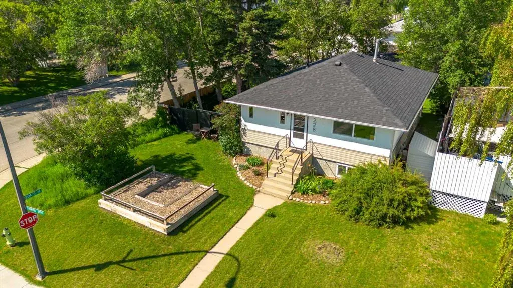 228 Lynnwood Drive SE
