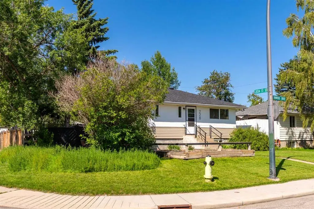 228 Lynnwood Drive SE