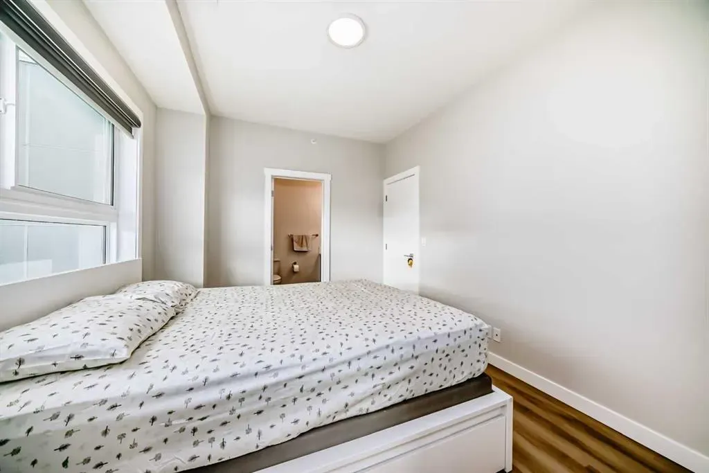 151 Skyview Bay NE, #2202