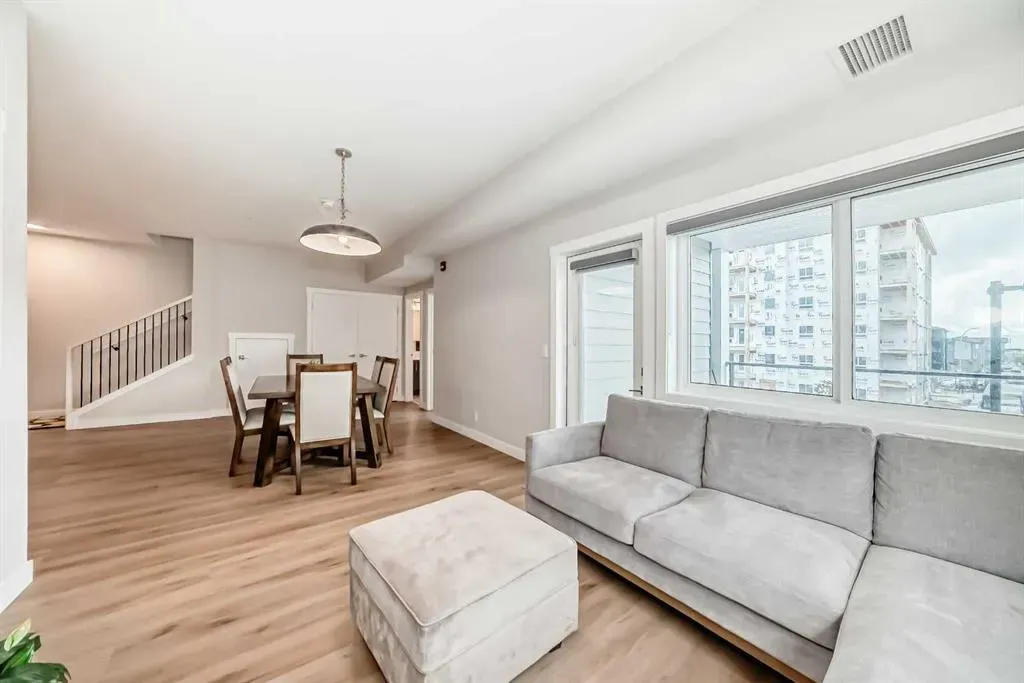 151 Skyview Bay NE, #2202