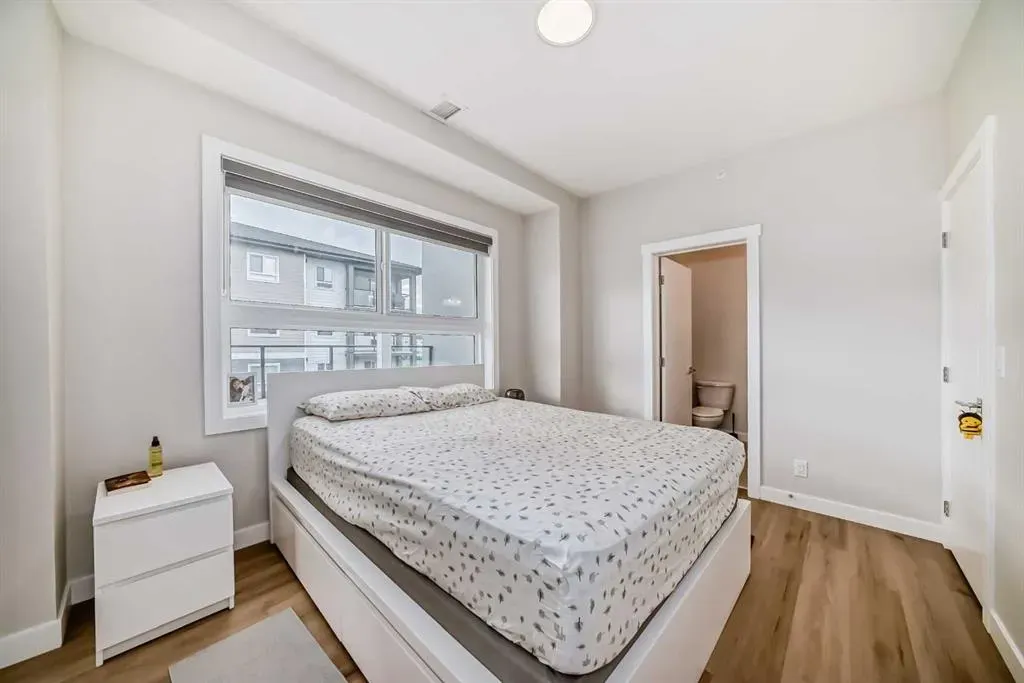 151 Skyview Bay NE, #2202