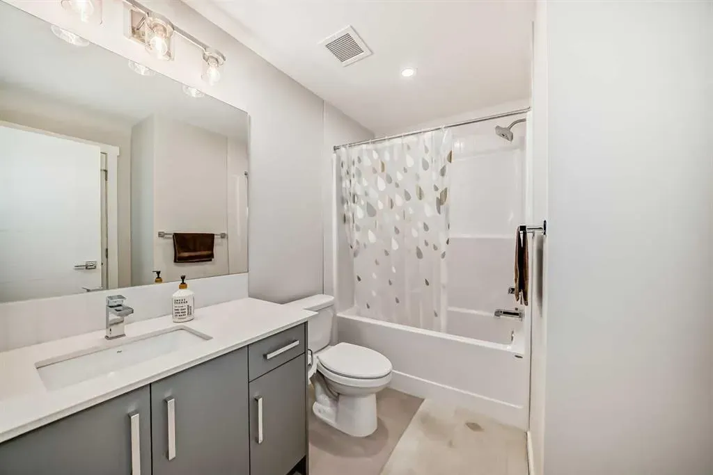 151 Skyview Bay NE, #2202