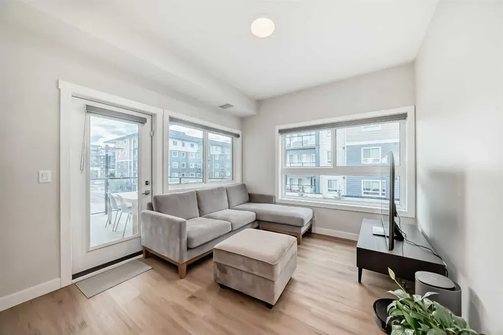 151 Skyview Bay NE, #2202