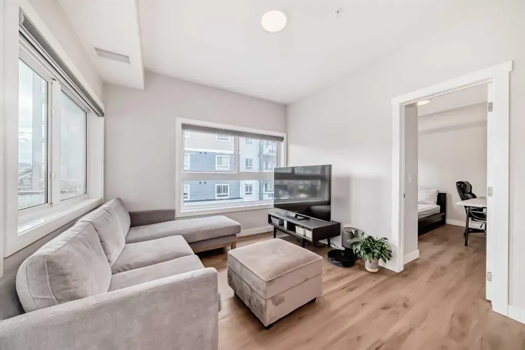 151 Skyview Bay NE, #2202