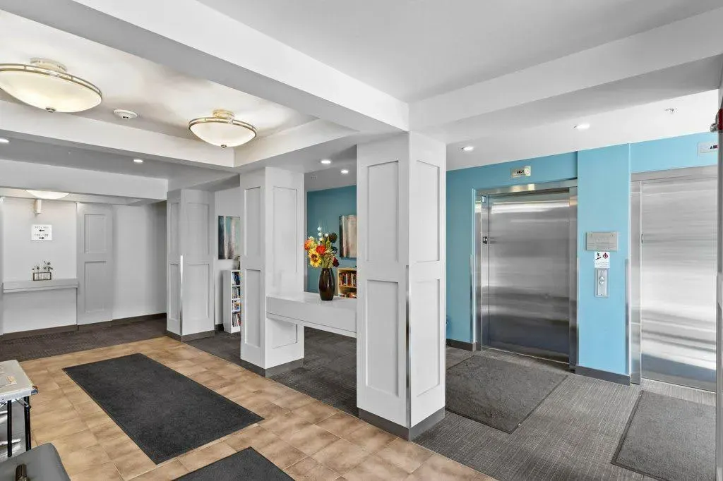201 Sunset Drive, #304