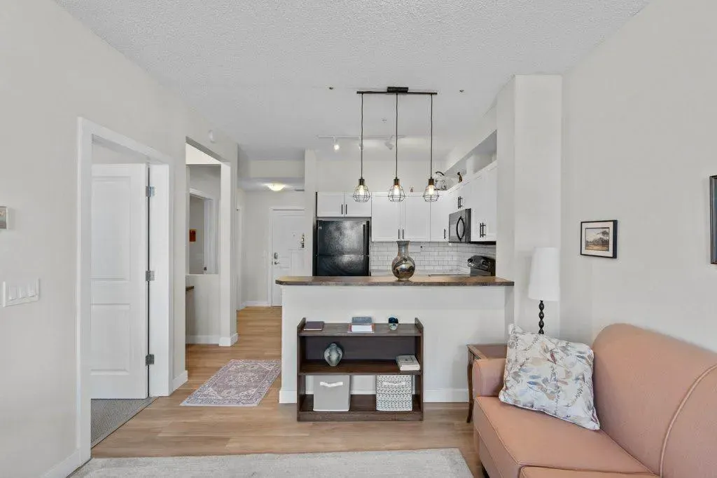 201 Sunset Drive, #304