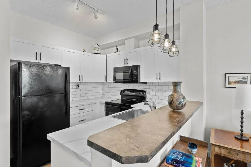 201 Sunset Drive, #304