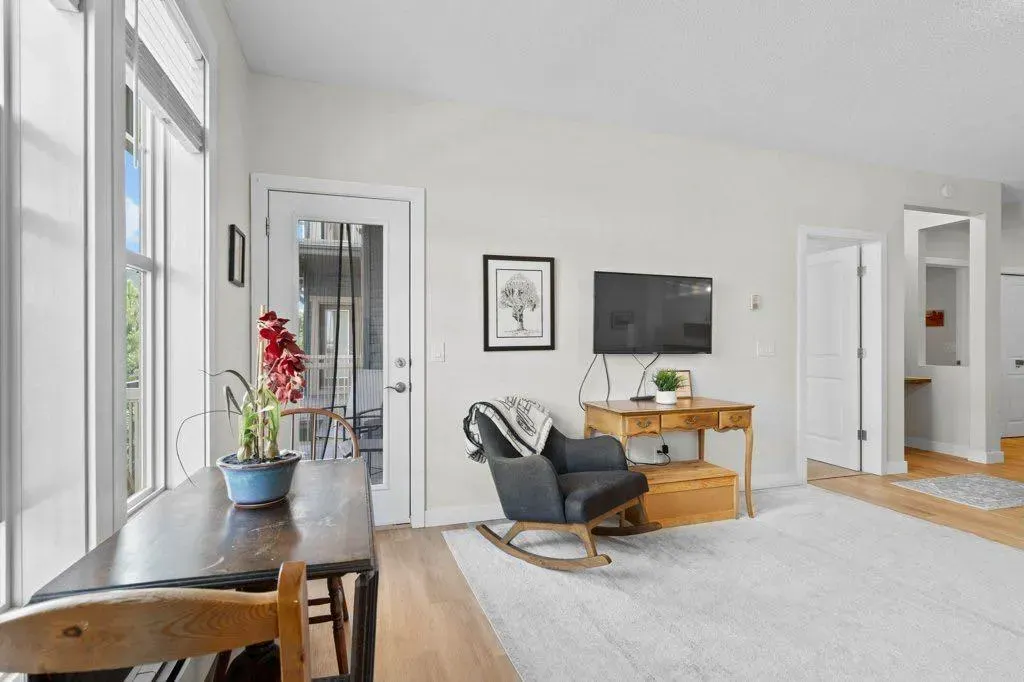 201 Sunset Drive, #304