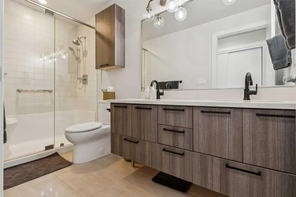 1087 2 Avenue NW, #601