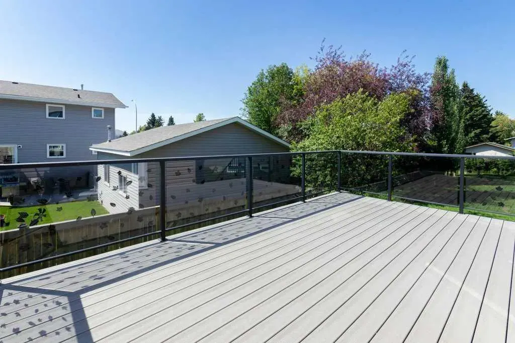 18 Big Springs Mews SE