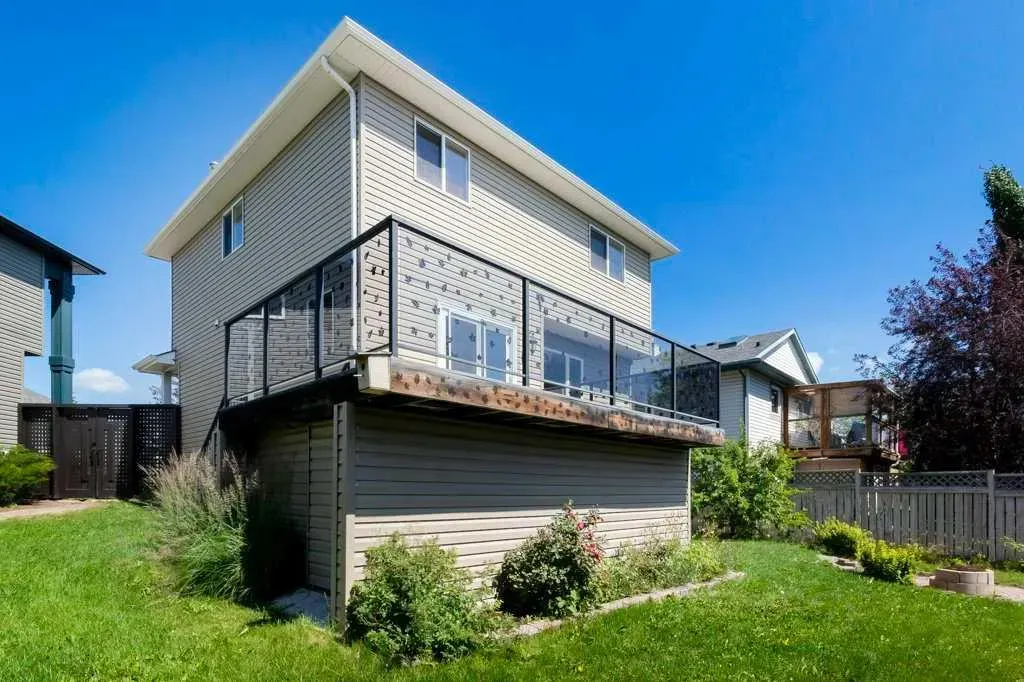 18 Big Springs Mews SE
