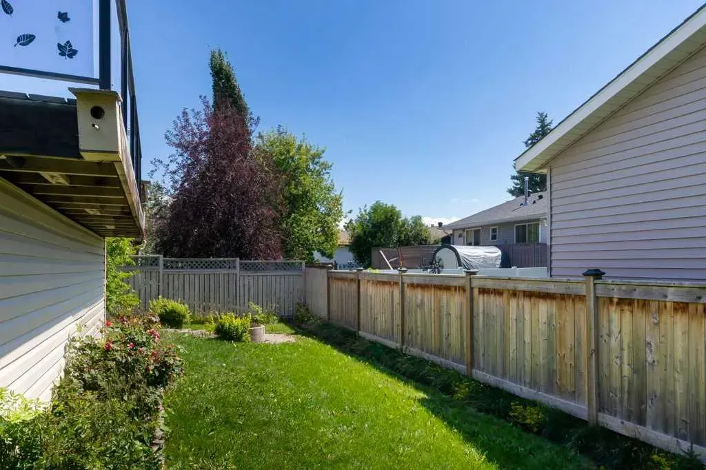 18 Big Springs Mews SE