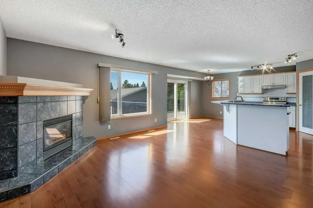 18 Big Springs Mews SE