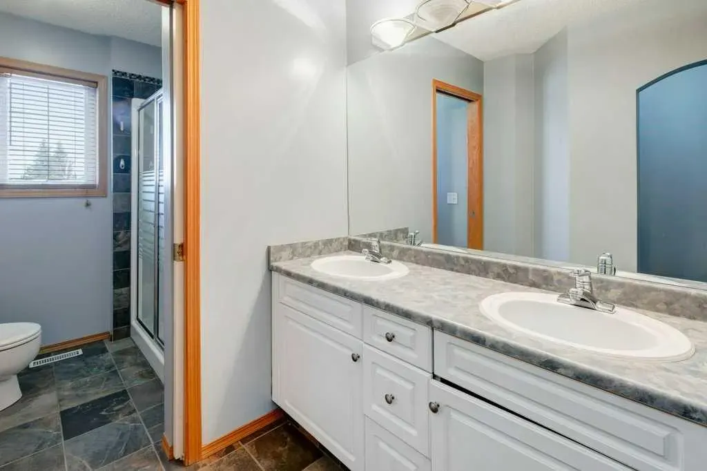 18 Big Springs Mews SE