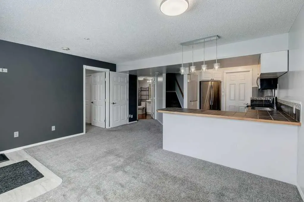 18 Big Springs Mews SE