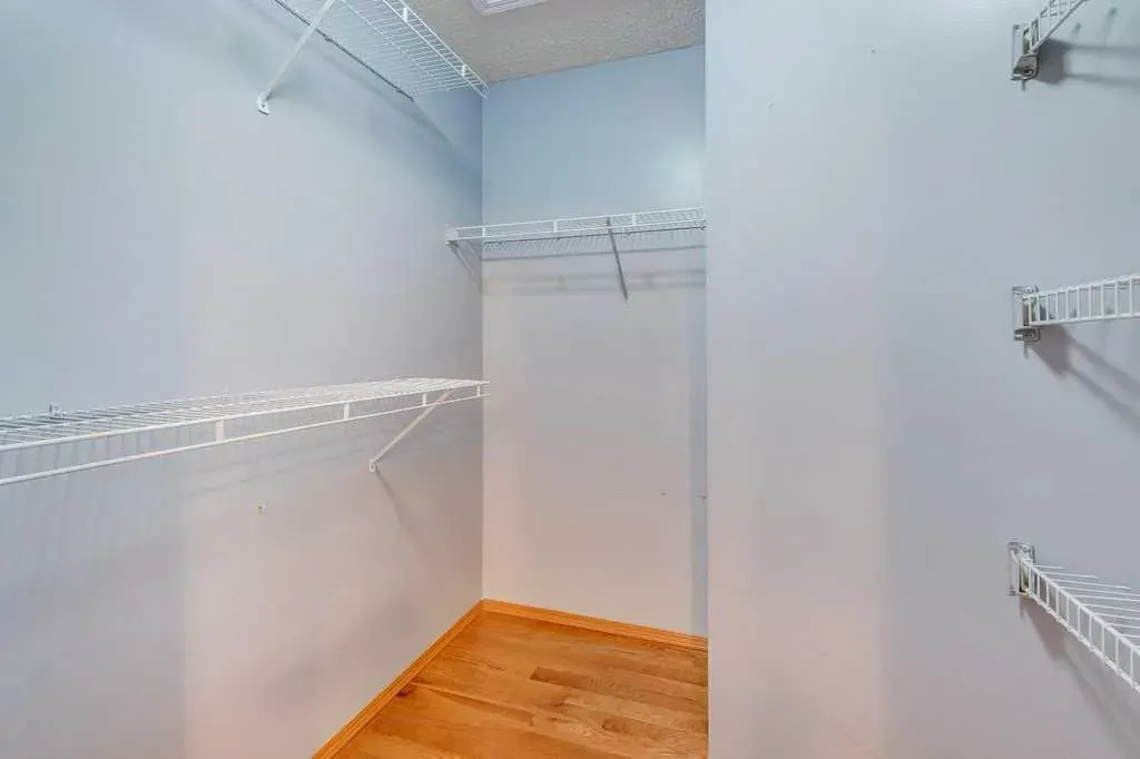 18 Big Springs Mews SE