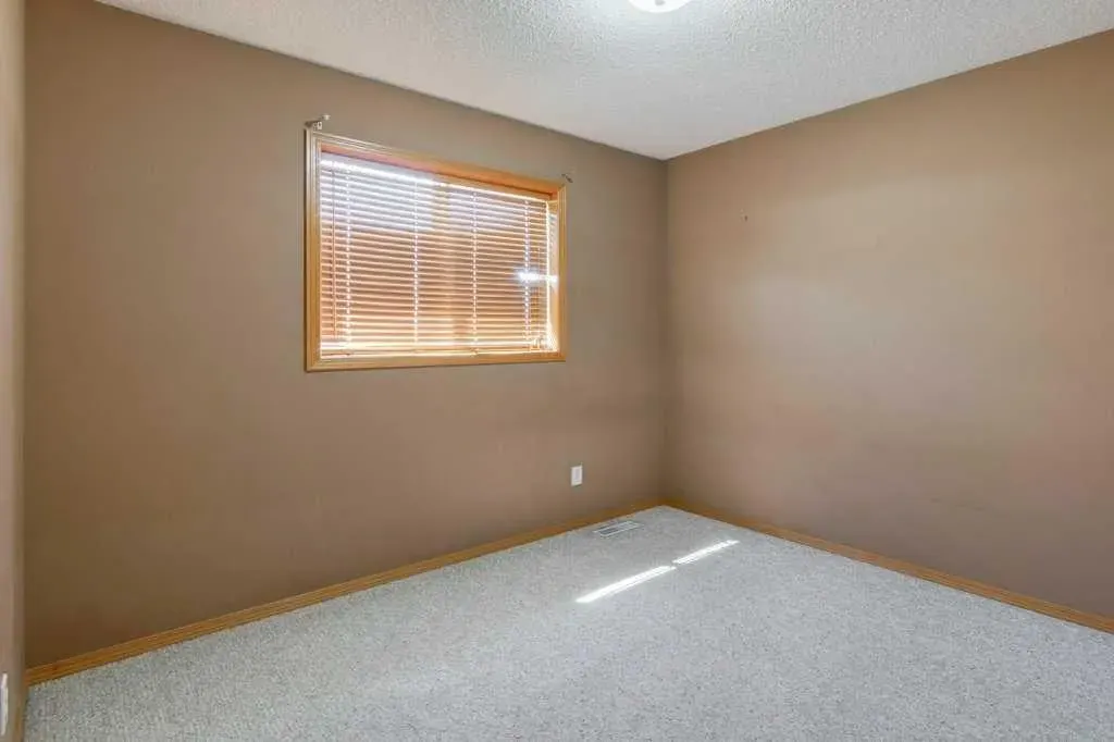 18 Big Springs Mews SE