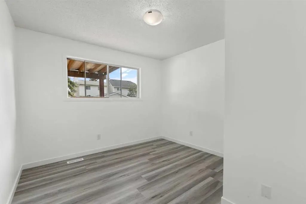 30 Pasadena Gardens NE
