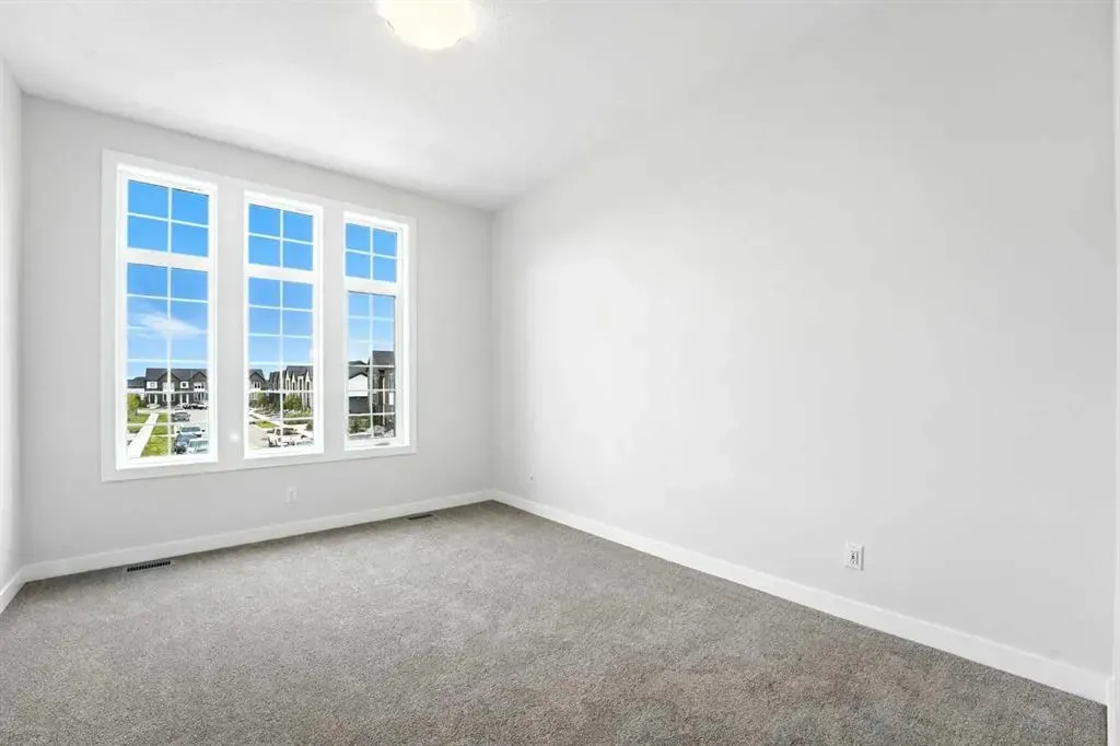 862 Harmony Parade